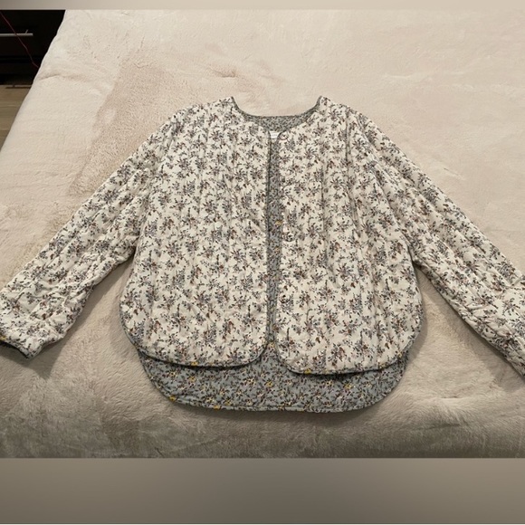 Floral Quilted Jacket - Picture 4 of 5